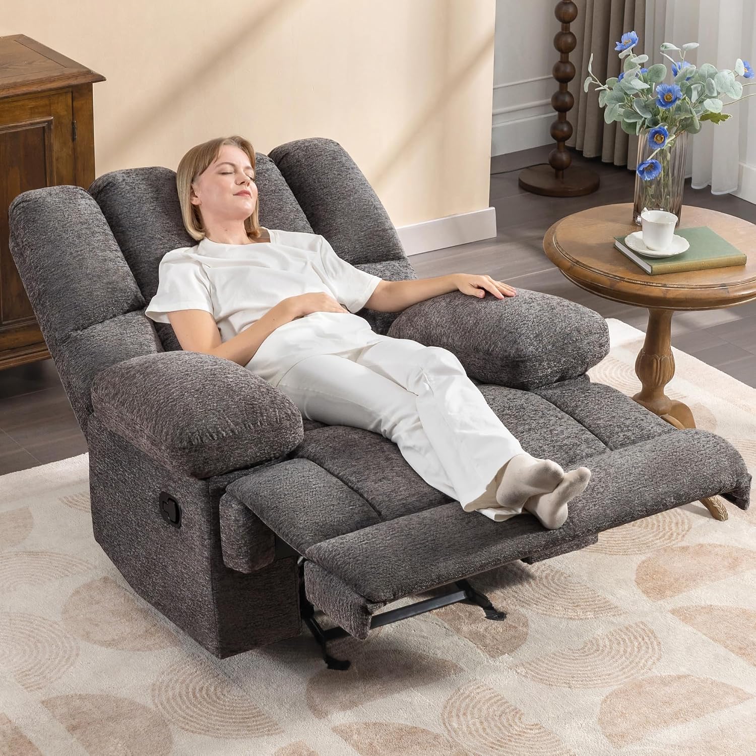 Oversized recliner. Rocking recliner.